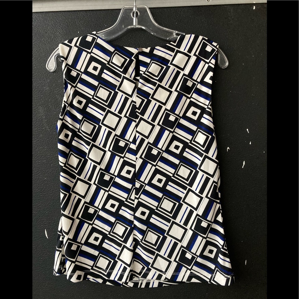 Calvin Klein pleated neckline sleeveless XS top EUC